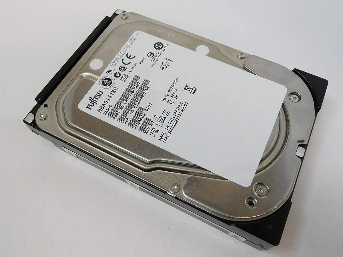 Fujitsu Fujitsu MBA3147RC 146GB 15000 RPM 16MB 3.5" SAS internal hard drive — ภาพสินค้า