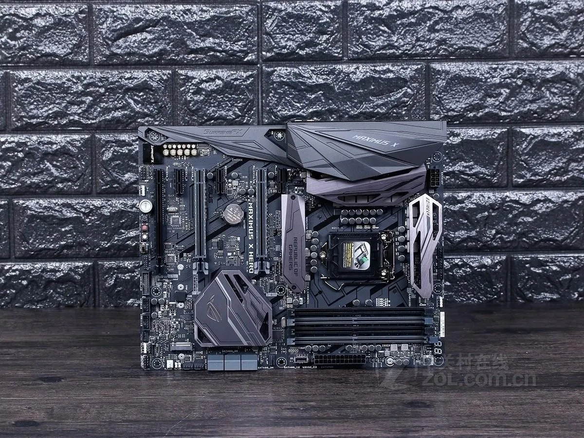 ASUS ASUS ROG MAXIMUS X HERO Intel Z370 motherboard 64GB DDR4 LGA 1151 — photo du produit