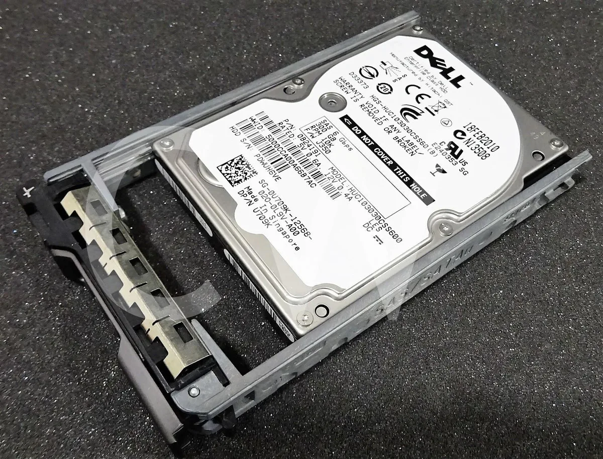 DELL DELL HUC103030CSS600 300GB 10000RPM SAS 64MB 2.5in internal hard drive — 商品写真